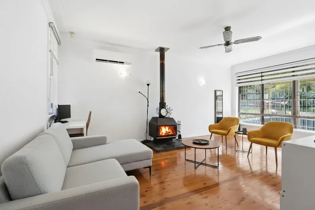 Seven Hills 3Zimmer Move Straight In - Renovated Brick Home With Granny Flat Potential (STCA)
