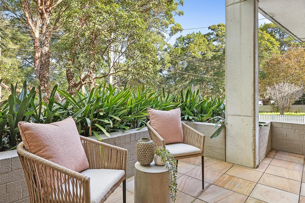Artarmon 1침실 Modern-built full brick quality with exceptional village convenience