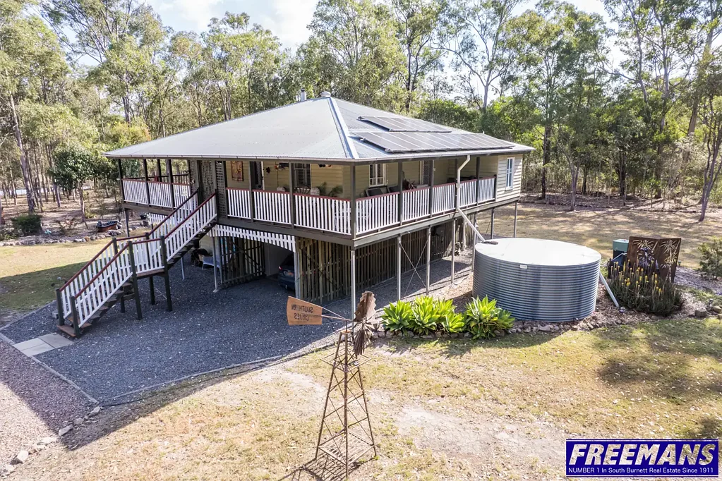 South Nanango 3침실 PICTURE PERFECT - Queenslander on 7.4 Acres