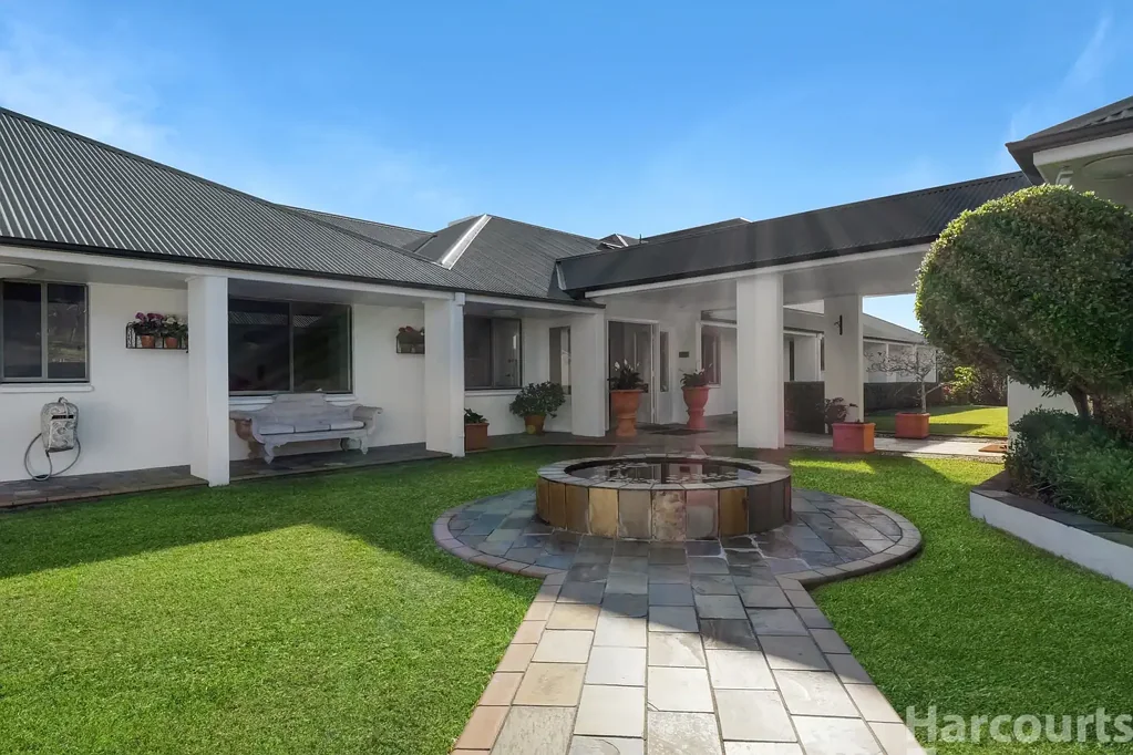 South West Rocks 7 Bedroom Luxurious Coastal Estate