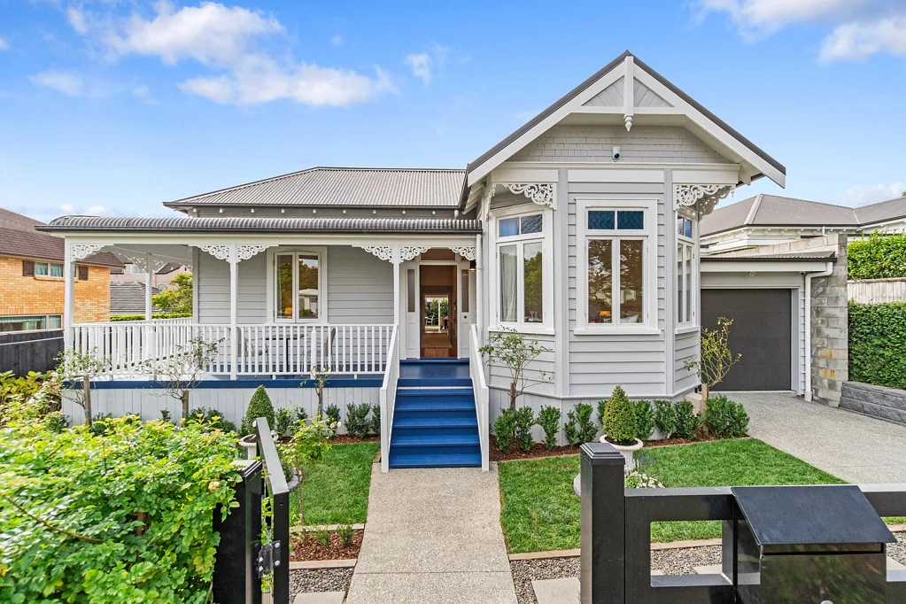 Epsom 4 Slaapkamer Timeless character, contemporary family living