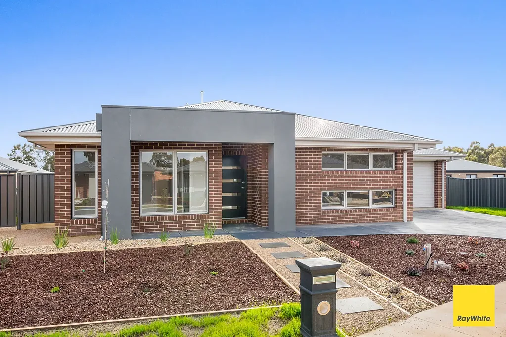 Charming 3-Bedroom Home in Strathfieldsaye!