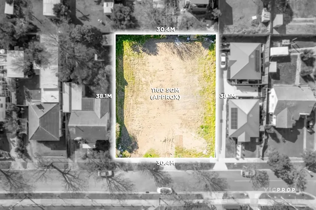 Reservoir Dream Development Opportunity in the Heart of Reservoir