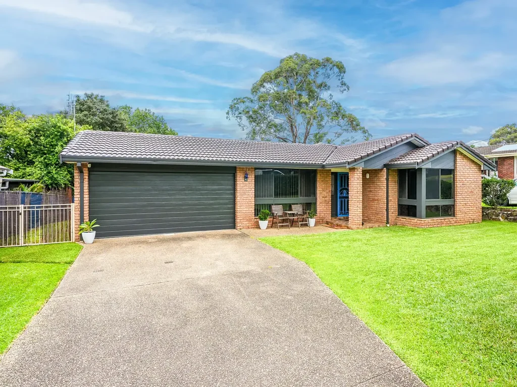 2 Peniston Avenue, Nowra, NSW 2541