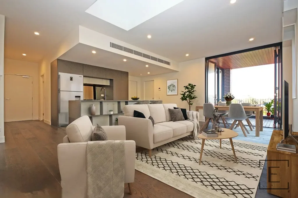 NORTH FACING! TOP FLOOR! AND SO MUCH MORE