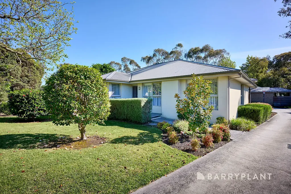 71 Dryden Concourse, Mooroolbark, VIC 3138
