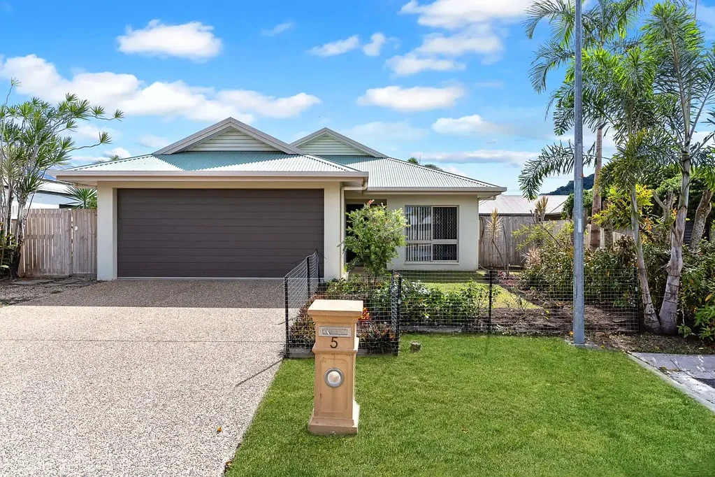5 Imooya Place, Trinity Park, QLD 4879