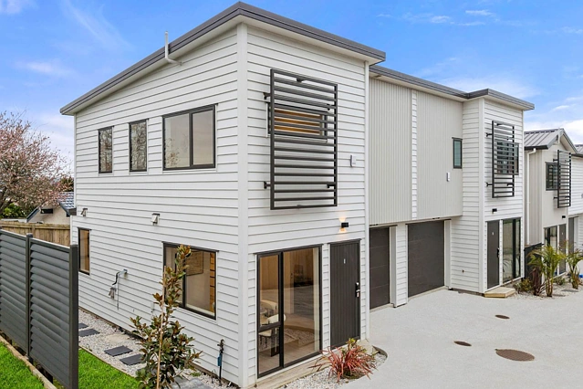 1-4/311 Albany Highway, Rosedale, North Shore City