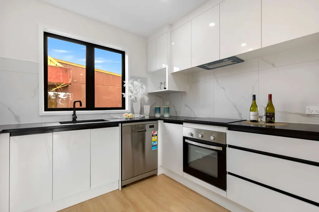 New Lynn 3房  Brand New and Beautifully Designed!