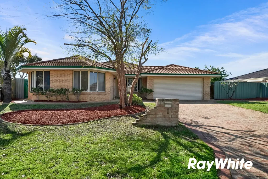 5 BEDROOM FAMILY HOME!