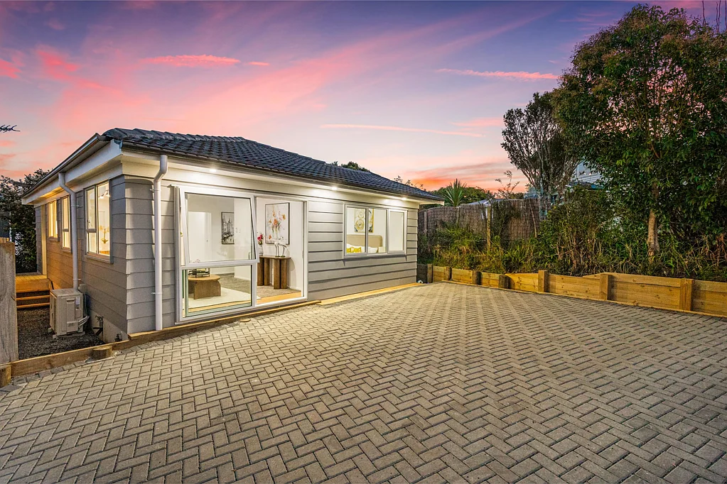 Te Atatu South 3બેડરૂમ Skip the Reno, Take the Keys