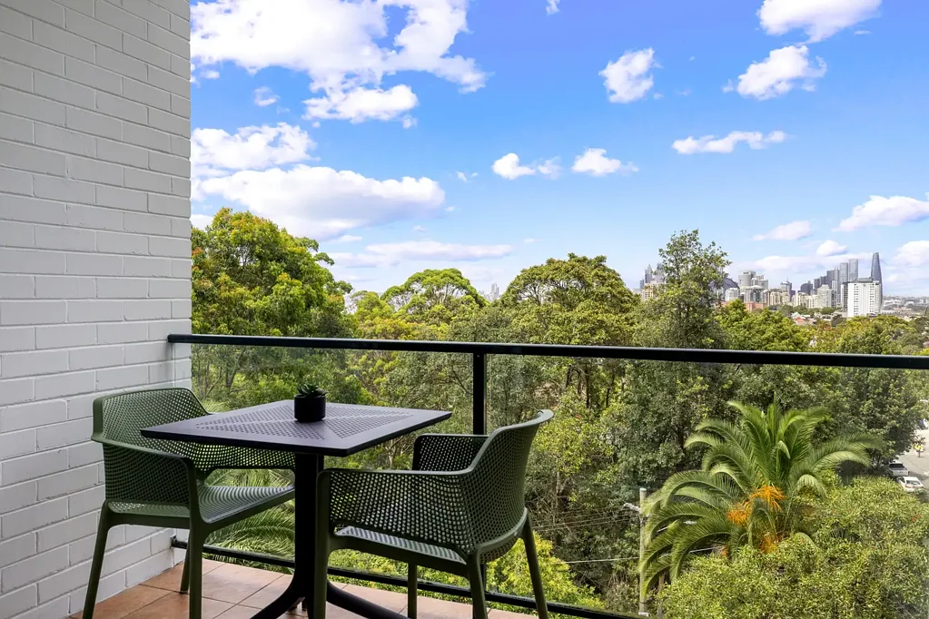 LUX + FURNISHED + BALCONY + CITY VIEWS
