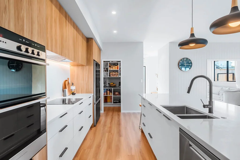 Omokoroa 4部屋 Change of Plans – Dream Home for Sale!!
