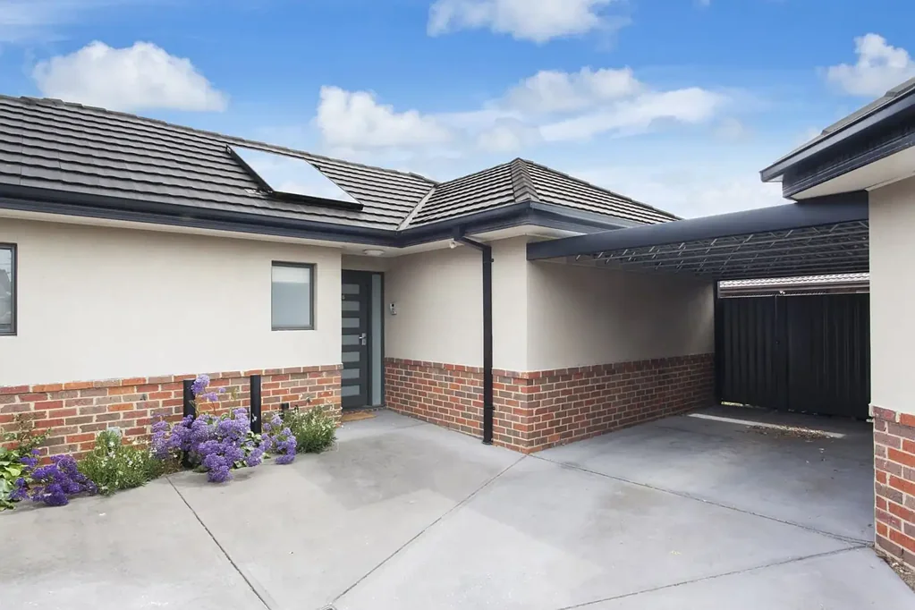 Contemporary Elegance in the Heart of Carnegie