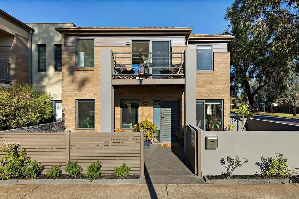 PERFECT CONDITION 3 BEDROOM PLUS STUDY HOME