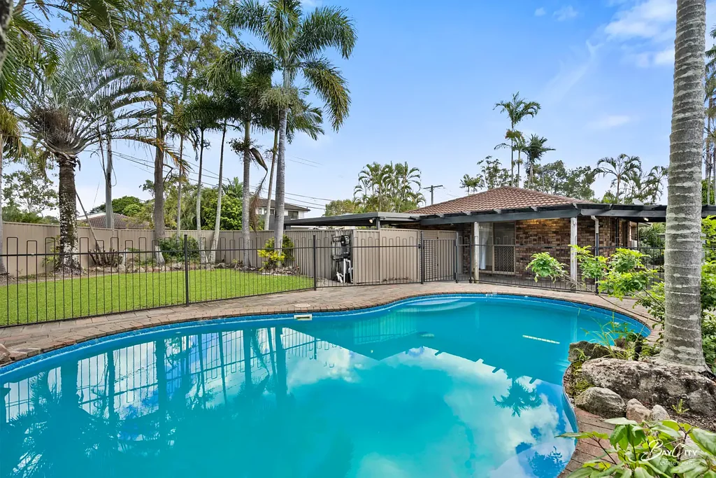 1 Brolga Street, Thorneside, QLD 4158