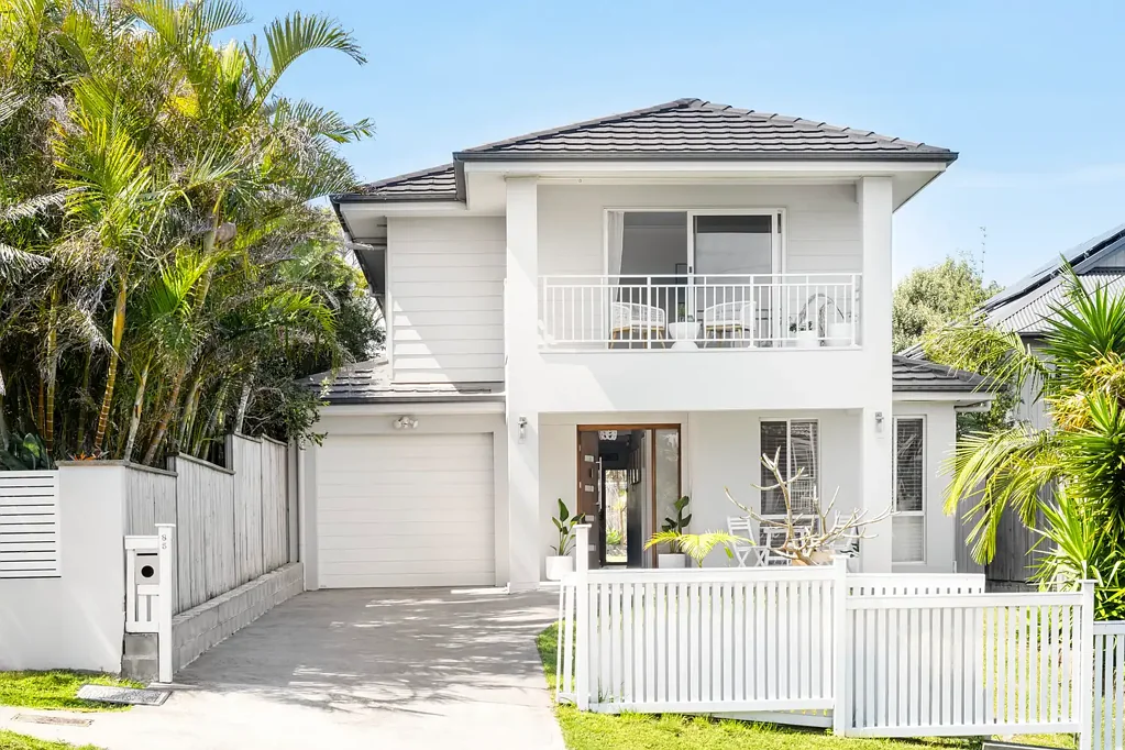 North Curl Curl 5chambre Ocean glimpses, sunset skies and space for the whole family