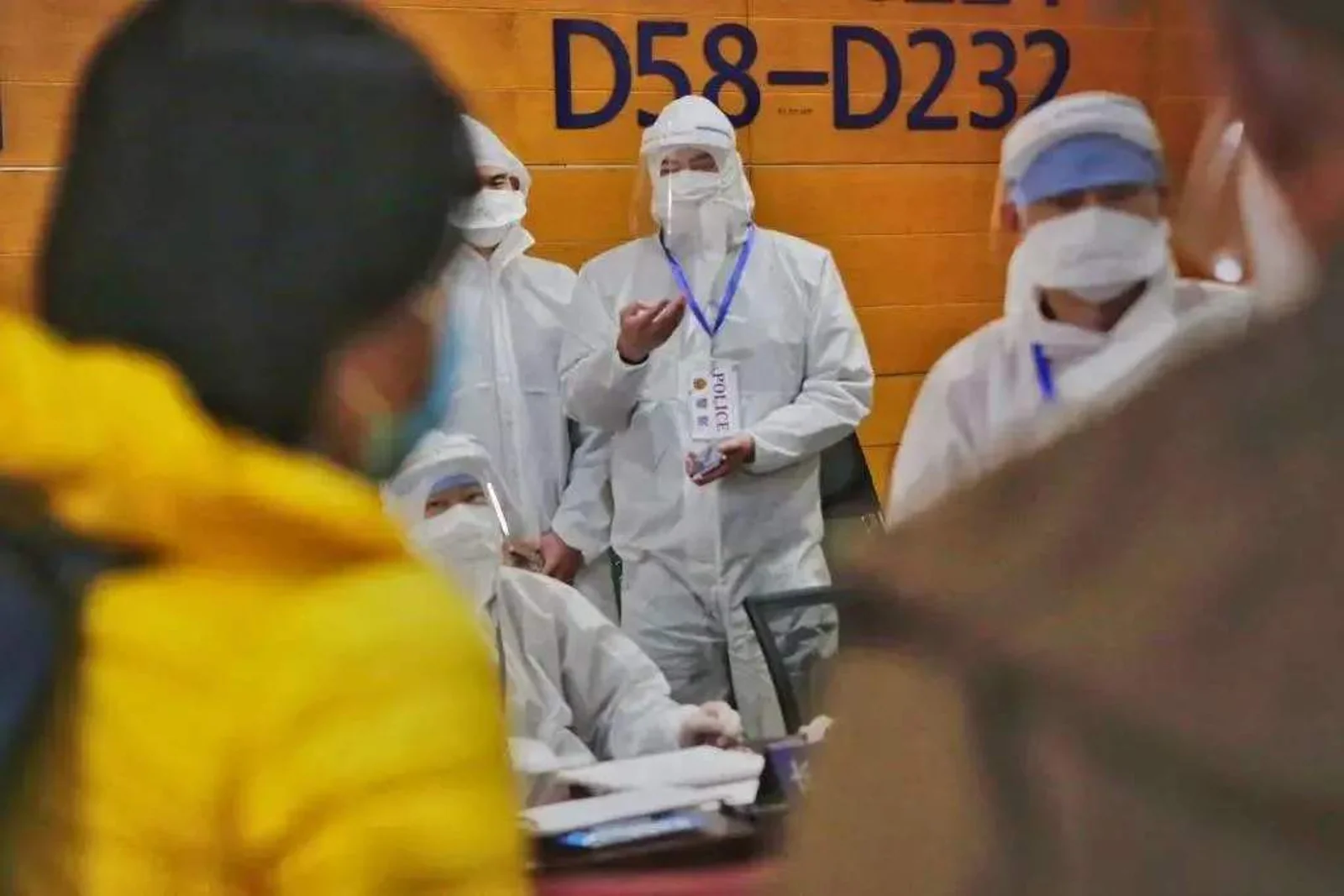 疫情真实故事丨花了近十万，我终于把儿子从英国带回了成都