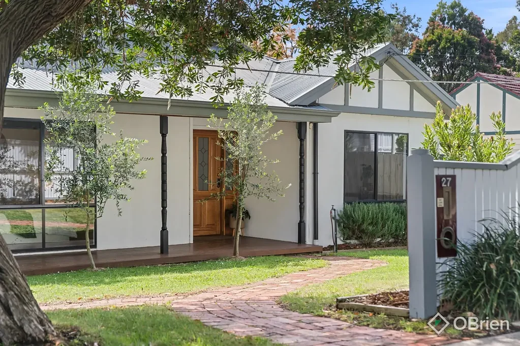 27 Moncoe Street, Boronia, VIC 3155