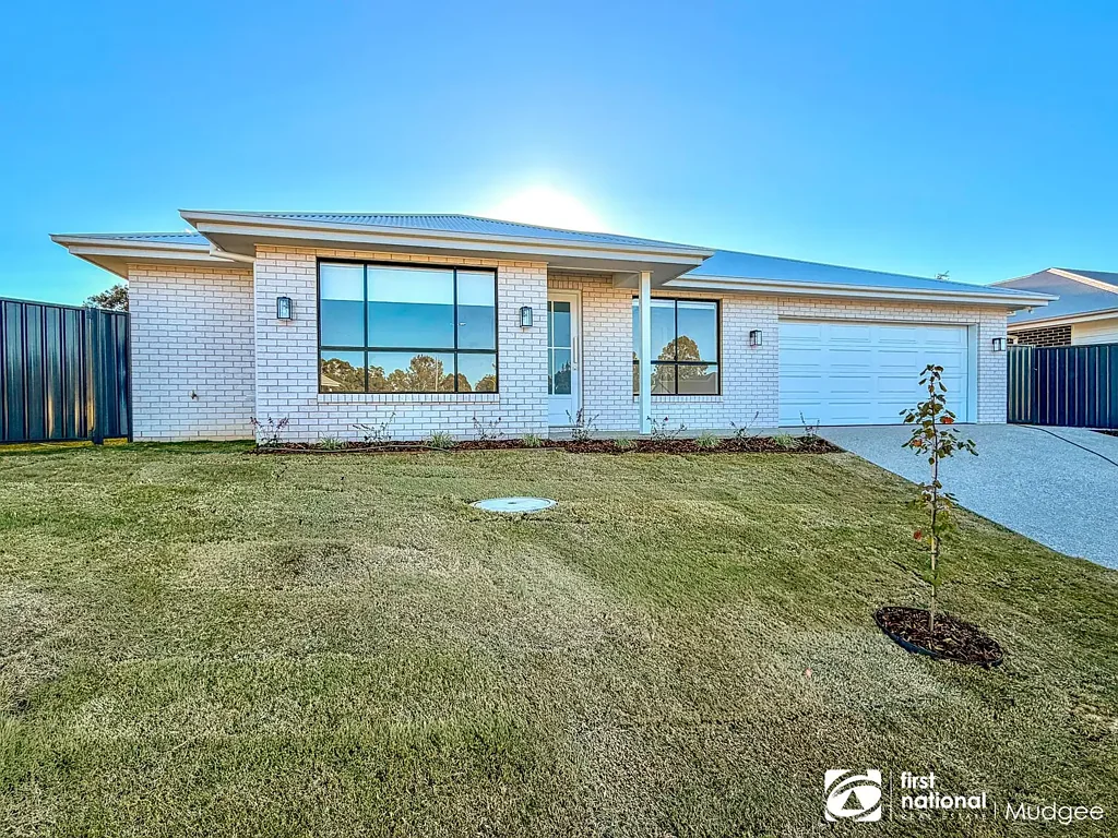 11 Sutherland Grove, Mudgee, NSW 2850