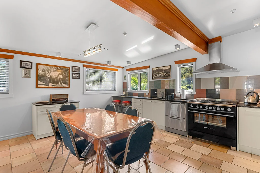 Regent 7房  Price Reduced. Act Now On This 7 Bed Opportunity