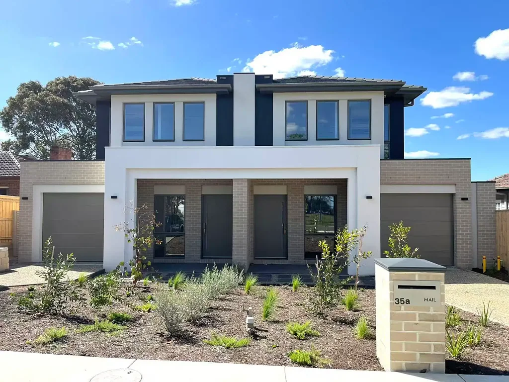 Brand New Townhouse with 4 Bedroom 4 Bathroom in Box Hill High School Zone!