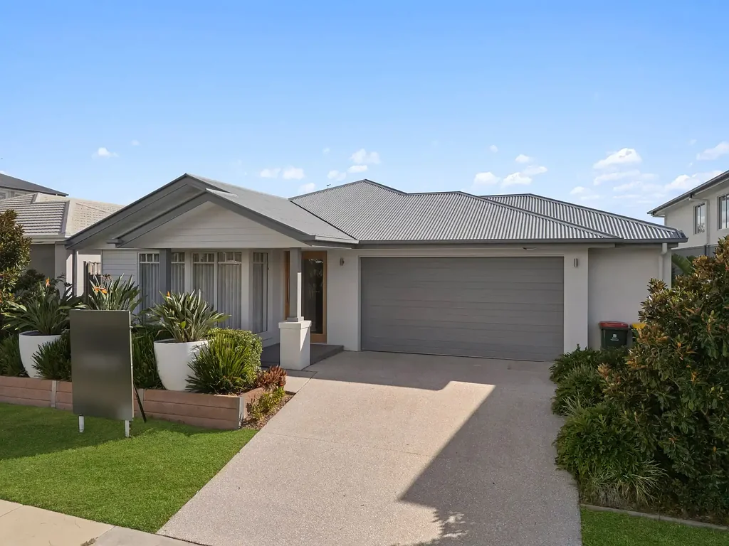 19 Foley Way, White Rock, QLD 4306