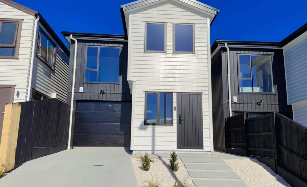 Flat Bush 4chambre Contemporary Family Living