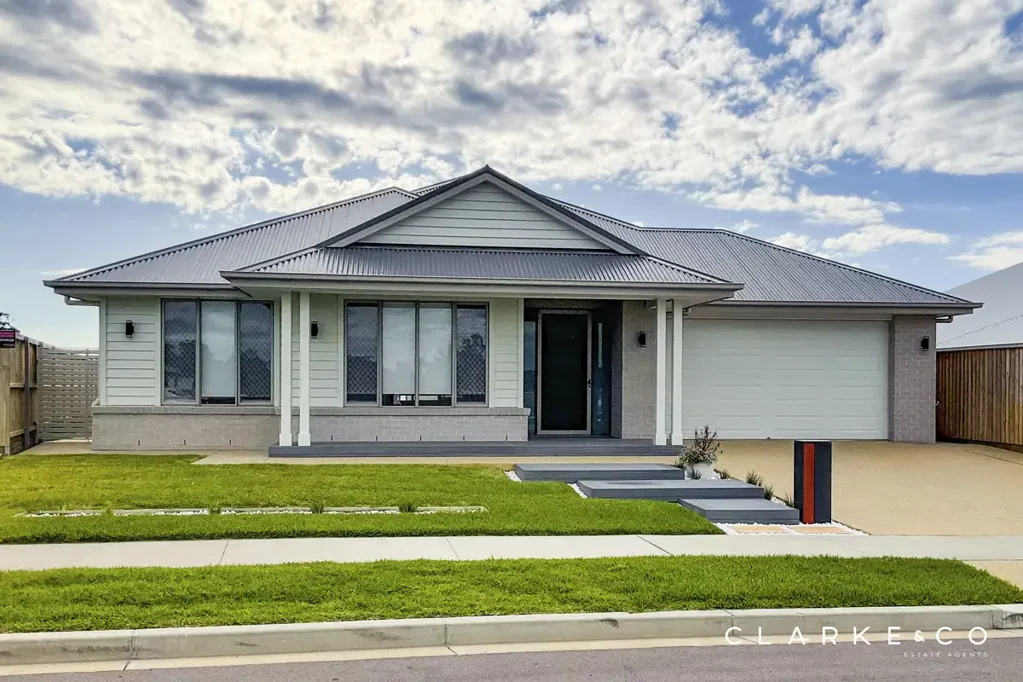Chisholm 4房  MODERN FAMILY LIVING WITH STYLISH FINISHES!