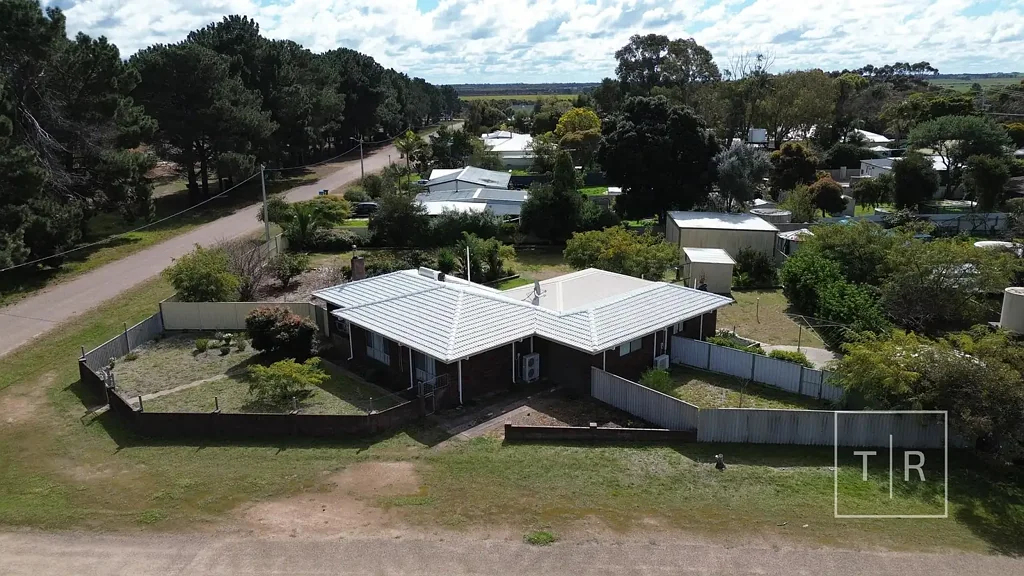 Gibson 3 Slaapkamer A HOME, A SHED & ROOM TO SPREAD