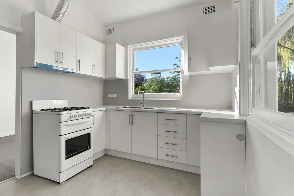 Neat, Spacious and Ready to Enjoy, Utilities Included - 6 month lease on offer