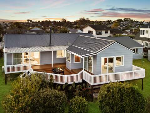West Harbour 4房  NOW SHARPLY PRICED - MUST BE SOLD!