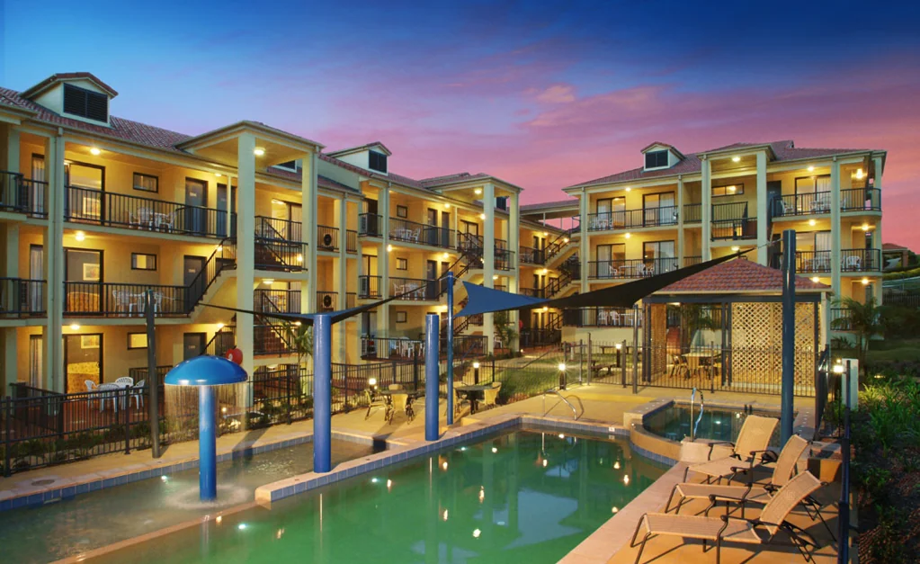 Port Macquarie 2 Bedroom Holiday on Flynns plus income