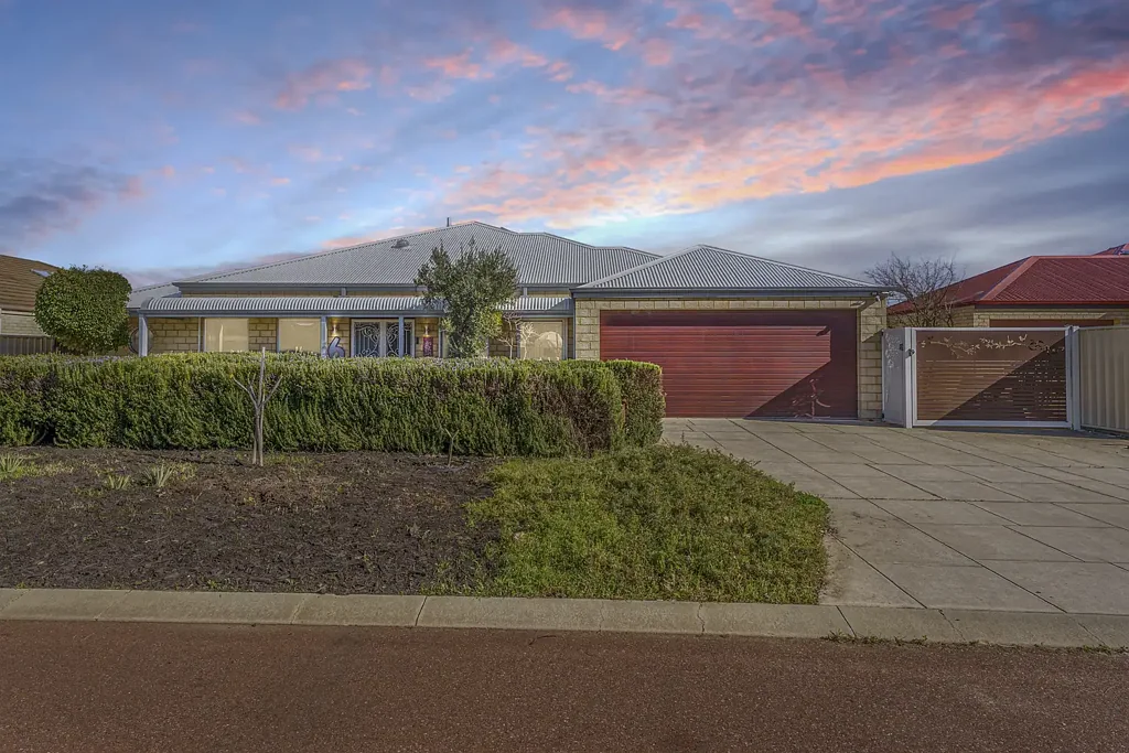 Lakelands 4房  FABULOUS FAMILY HOME !!!