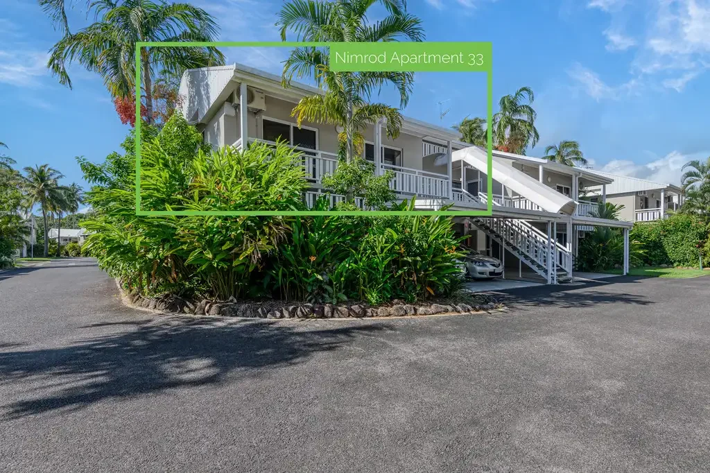 APARTMENT WITH POOL VIEW  |  500M WALK TO BEACH