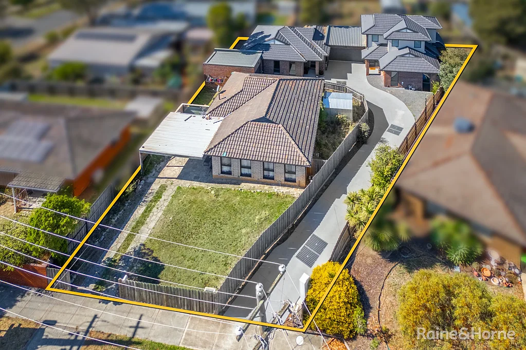 1,2 & 3/ 1 MELBA AVENUE, Sunbury, VIC 3429