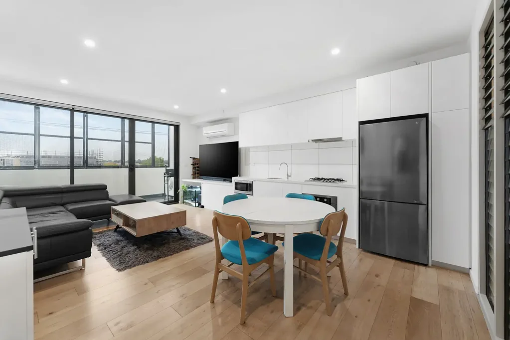 Bentleigh East 1ห้องนอน Elevated Living with Sweeping City Views