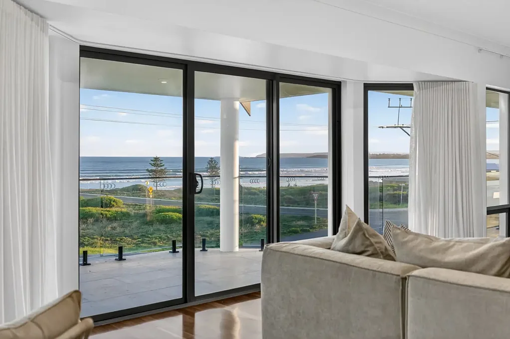 Middleton 6房  Wake Up to Waves, Sea Breeze & Front-Row Beach Living!