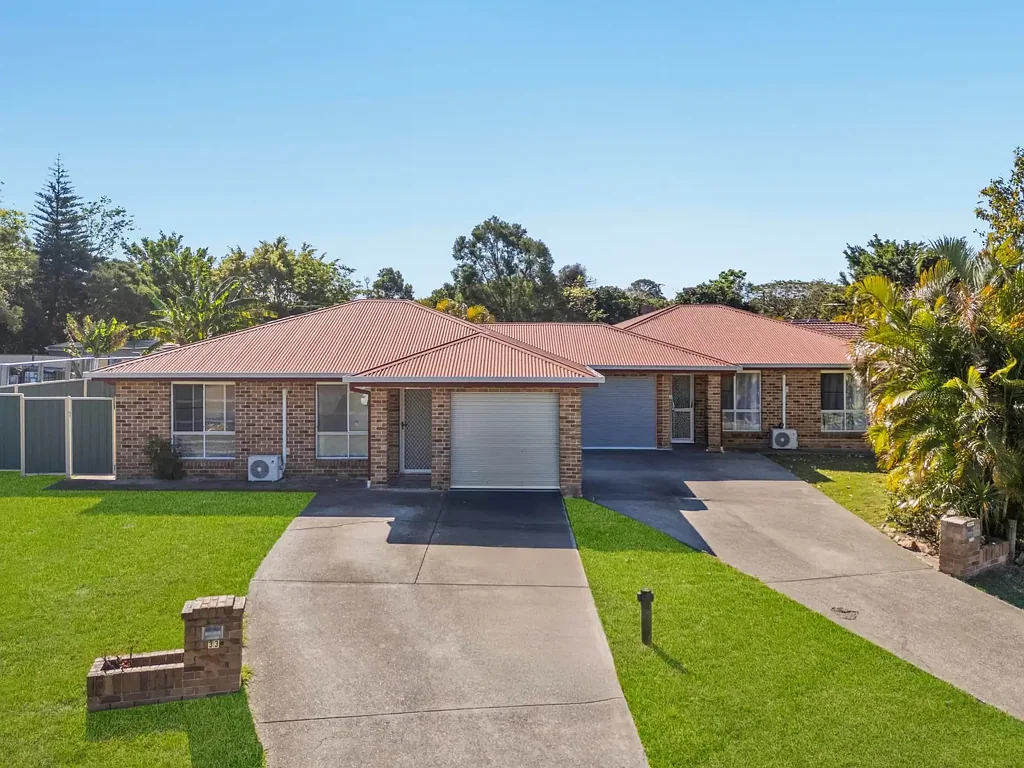 North Booval 6 Slaapkamer Dual-Income Opportunity - Rent Return $870 Per Week