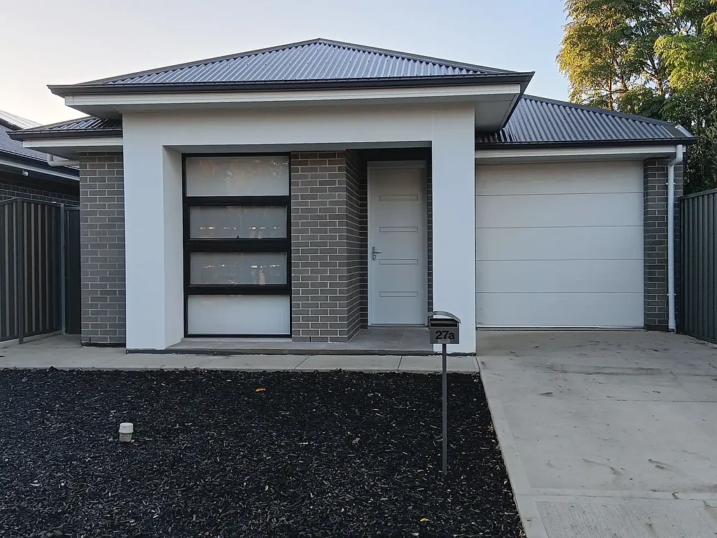 New 4 bedroom house warradale