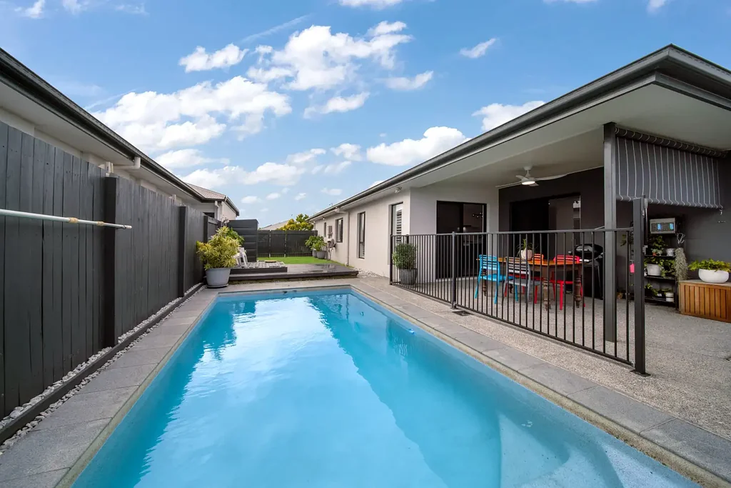 Nirimba 4Zimmer QUALITY 4 BEDROOM HOME CLOSE TO ALL THE ACTION