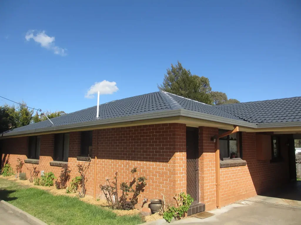Neat & Low-Maintenance Unit in Convenient Location