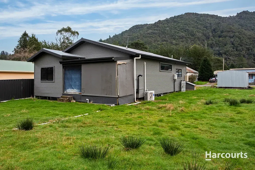 Queenstown 2침실 Stylish Renovations with Exceptional Comfort!