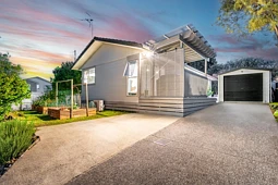 2 Katrina Place, Massey