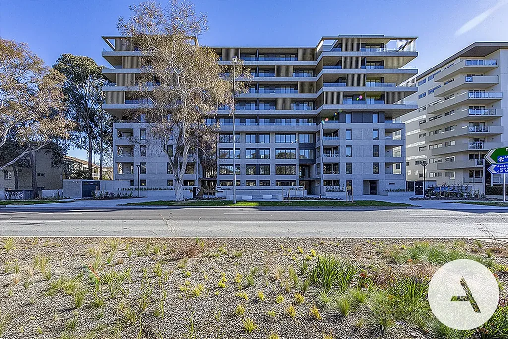 This one-bedroom apartment offers an open plan design living with exceptional finishes!