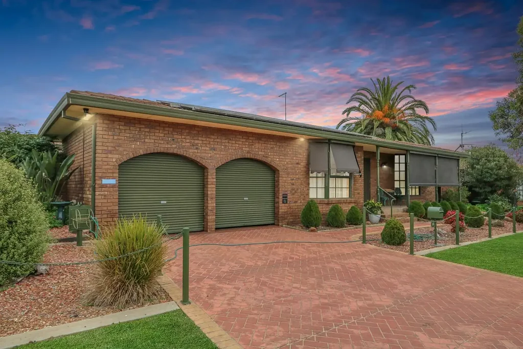 Maryborough 2ਬੈੱਡਰੂਮ PRACTICAL & PRIVATE - BRICK VENEER ON CORNER BLOCK