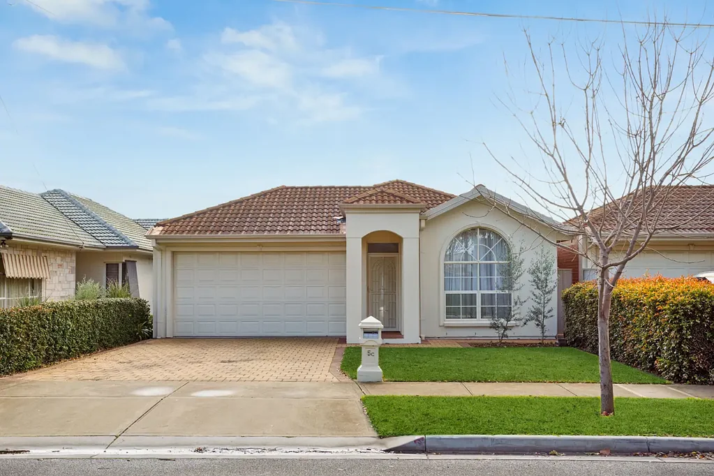 Fulham Gardens 3房  QUALITY FREESTANDING SINGLE STORY RESIDENCE IN A SOUGHT AFTER SEASIDE LOCATION