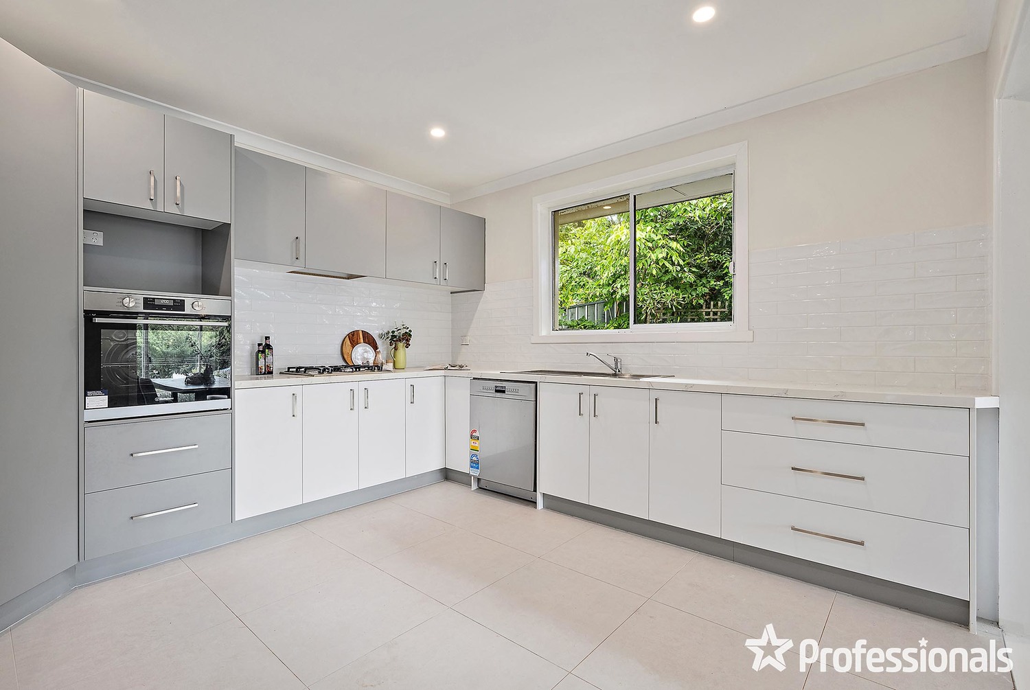 24-26 LAIRD ST, CROYDON VIC 3136, 0 Kuwarto, 0 Banyo, House