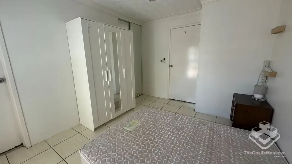 Stylish One-Bedroom Apartment in Prime Chevron Island Location