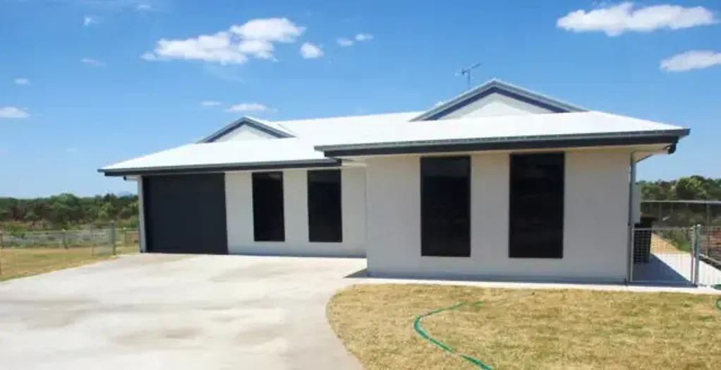 Very well presented 4 Bedroom family home in Central Capella